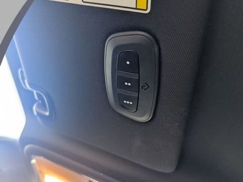 Used 2019 Jeep Cherokee High Altitude image 18