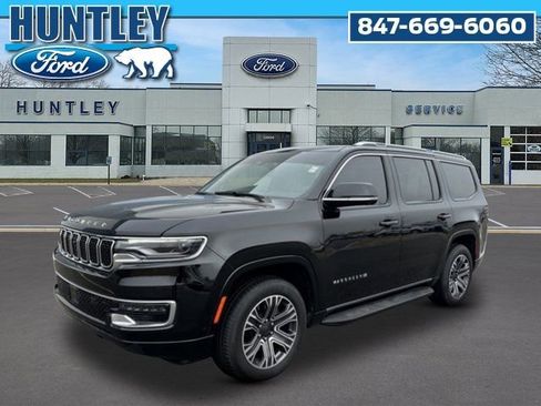 Used 2023 Jeep Wagoneer 4WD w/ Premium Group I image 1