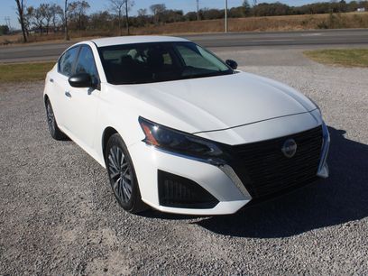 Used 2025 Nissan Altima 2.5 SV