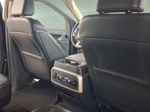 Used 2024 Ford Expedition XLT AWD/4WD image 15