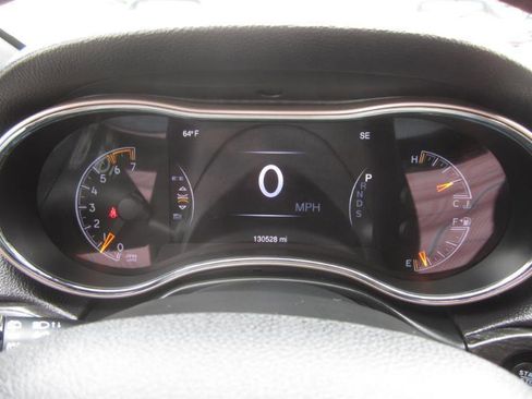 Used 2014 Jeep Grand Cherokee Limited w/ Trailer Tow Group IV image 33