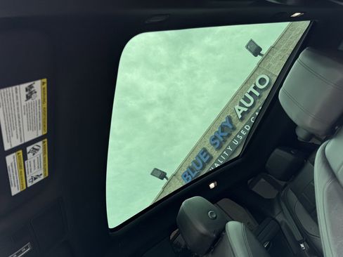 Used 2020 Land Rover Range Rover Evoque SE image 22