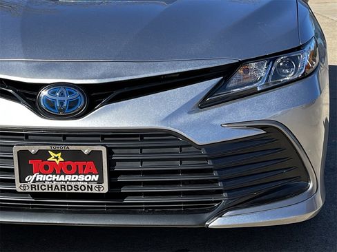 Used 2023 Toyota Camry LE image 7