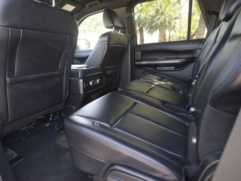 Used 2021 Ford Expedition XLT AWD/4WD image 11