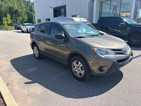Used 2013 Toyota RAV4 LE FWD image 4