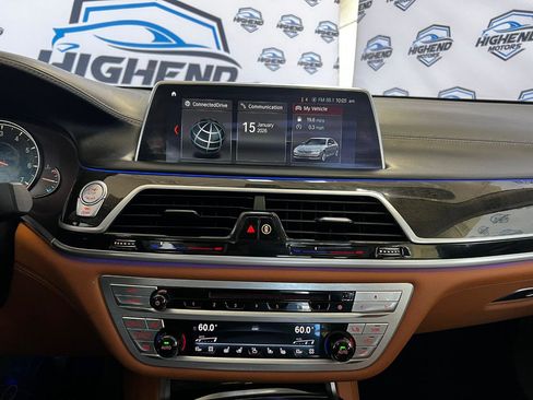 Used 2018 BMW 750i xDrive image 39