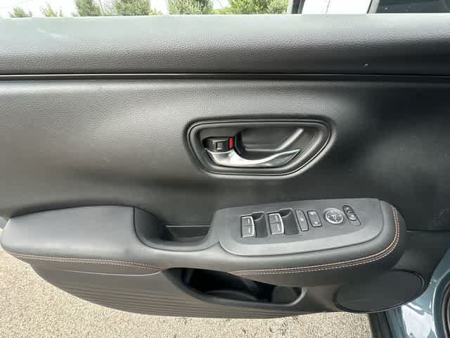 Used 2024 Honda HR-V Sport image 15