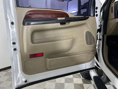 Used 2006 Ford F350 XL image 11