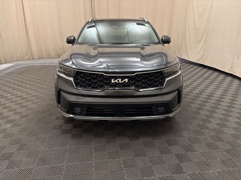 Certified 2022 Kia Sorento SX Prestige w/ Panoramic Sunroof Package image 2