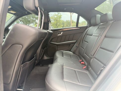 Used 2013 Mercedes-Benz E 350 4MATIC Sedan image 11