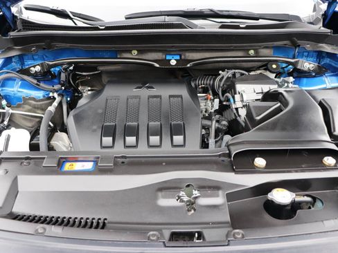 Used 2025 Mitsubishi Eclipse Cross AWD image 46
