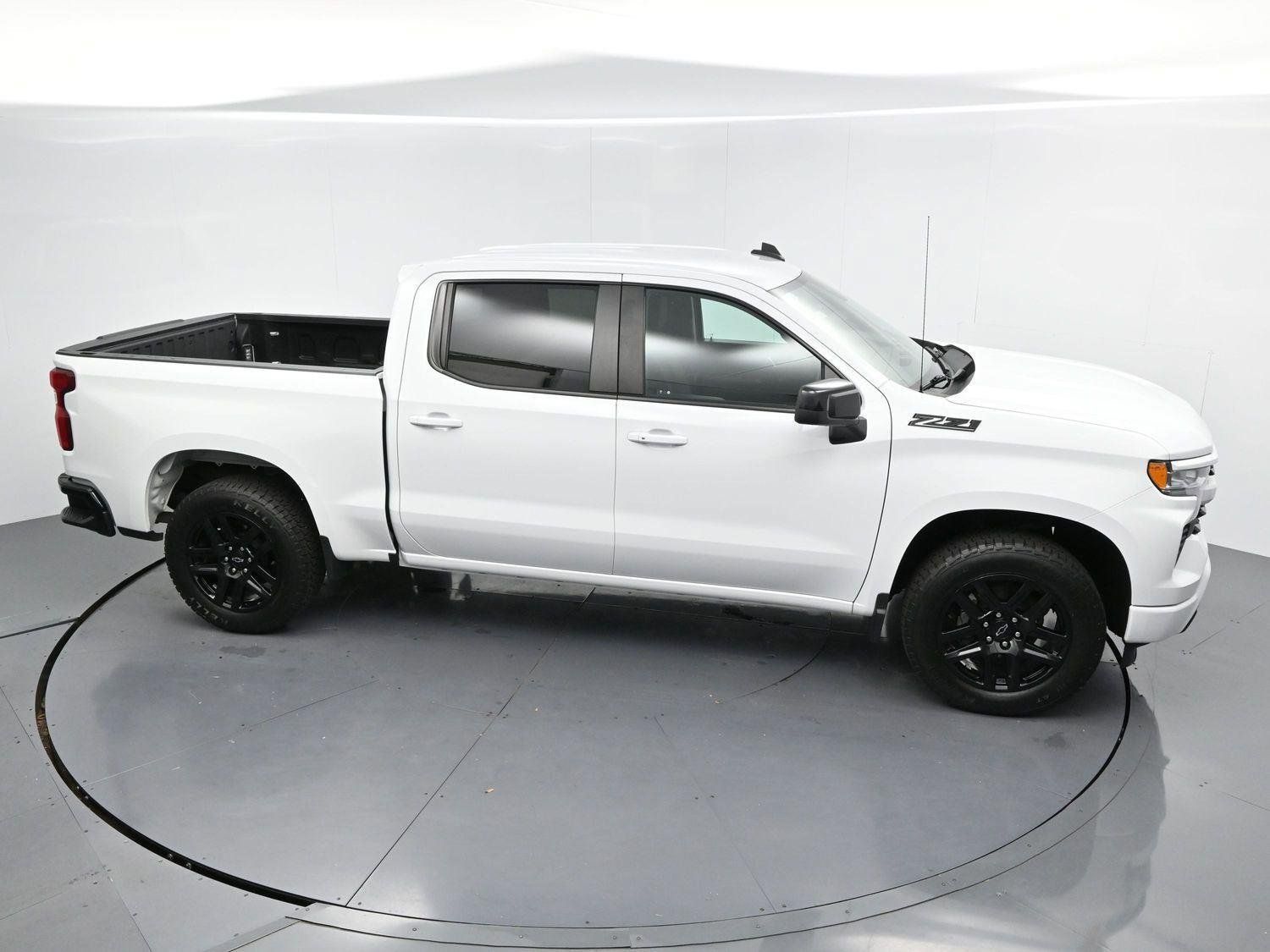 Used 2023 Chevrolet Silverado 1500 RST w/ Z71 Off-Road Package AWD/4WD image 34