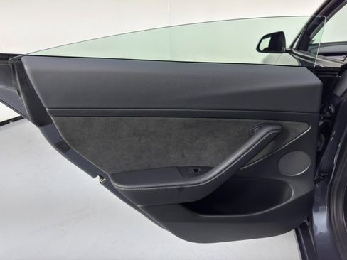 Used 2023 Tesla Model 3 Standard Range image 43
