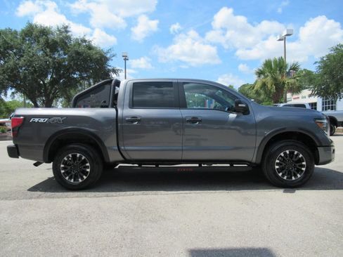 Used 2022 Nissan Titan PRO-4X w/ Pro-4x Convenience Package AWD/4WD image 2