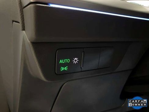 Used 2024 Audi Q4 e-tron Premium Plus image 32