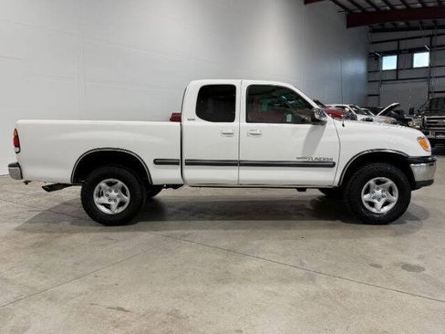 Used 2000 Toyota Tundra SR5 AWD/4WD image 2
