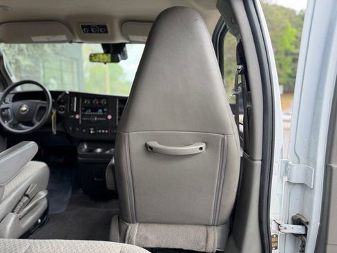 Used 2025 Chevrolet Express 3500 LT w/ LT Preferred Equipment Group image 52