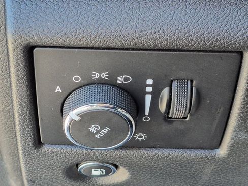 Used 2021 Jeep Grand Cherokee Laredo X AWD/4WD image 14