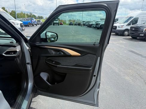 Used 2023 Chevrolet TrailBlazer ACTIV w/ Convenience Package AWD/4WD image 52