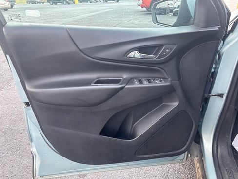 Used 2022 Chevrolet Equinox LT FWD image 6