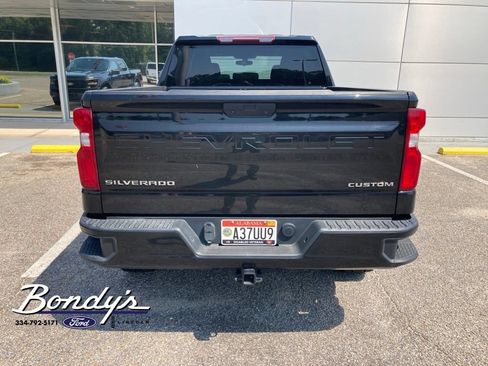 Used 2022 Chevrolet Silverado 1500 Custom Trail Boss AWD/4WD image 3