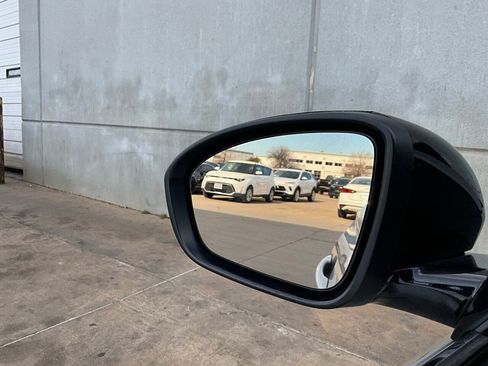 Used 2025 Nissan Altima 2.5 SR image 19