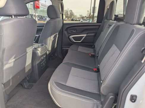 Used 2021 Nissan Titan SV w/ SV Convenience Package image 13