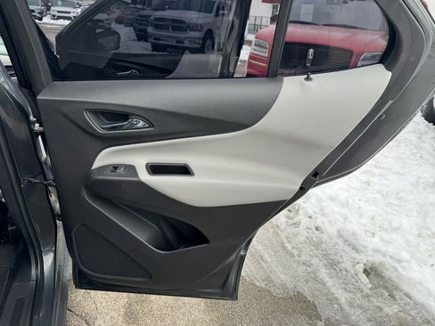 Used 2018 Chevrolet Equinox LS image 20
