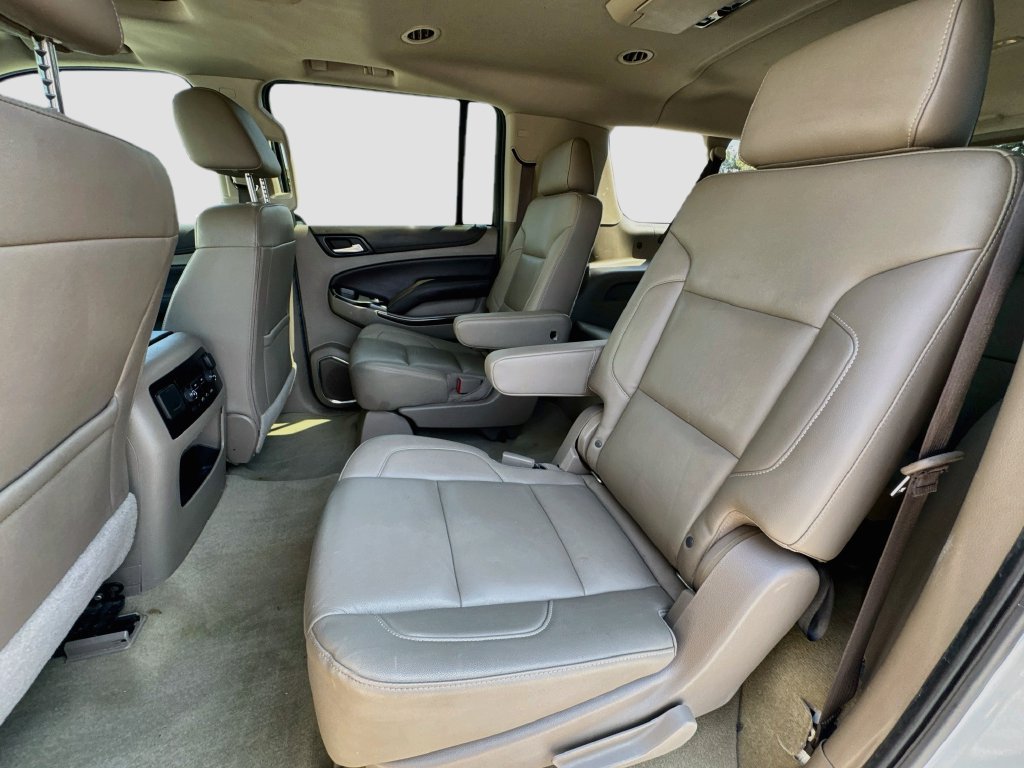 Used 2018 Chevrolet Suburban LT RWD image 27