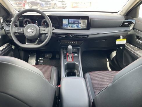 New 2025 Nissan Kicks SR image 15