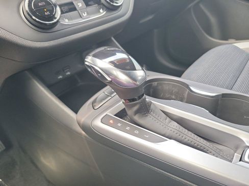 Used 2025 Buick Envista Preferred w/ Convenience I Package FWD image 34