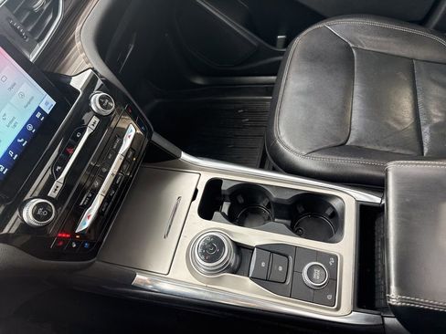 Used 2022 Ford Explorer Limited w/ Limited Technology Package image 33