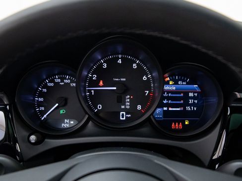 New 2026 Porsche Macan image 22