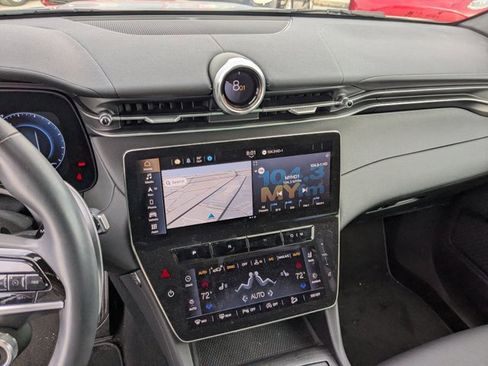 Used 2023 Maserati Grecale Modena image 11