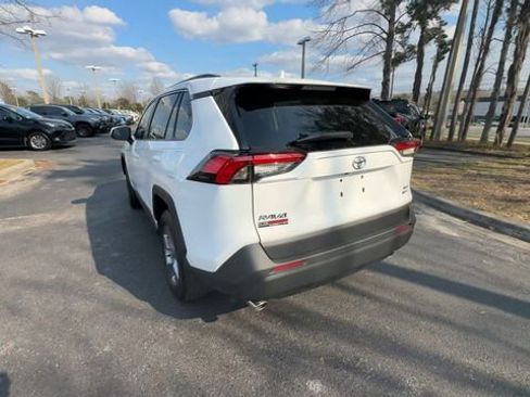 Used 2025 Toyota RAV4 XLE image 13