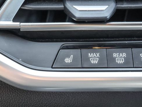 Used 2022 BMW X5 xDrive40i AWD/4WD image 27