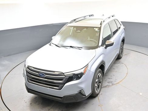 Certified 2025 Subaru Forester Premium AWD/4WD image 36