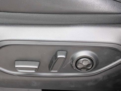 Used 2025 Jeep Grand Cherokee Limited image 15