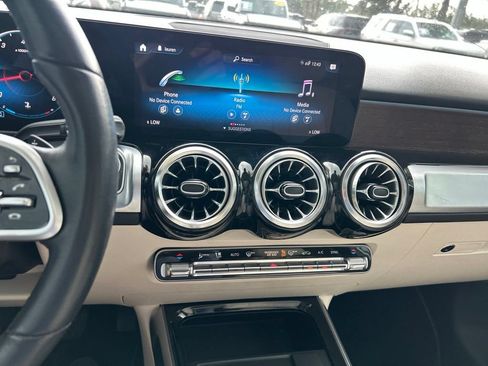 Used 2023 Mercedes-Benz GLB 250 image 31