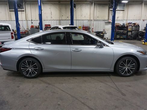 Used 2024 Lexus NX 250 250 Premium image 52