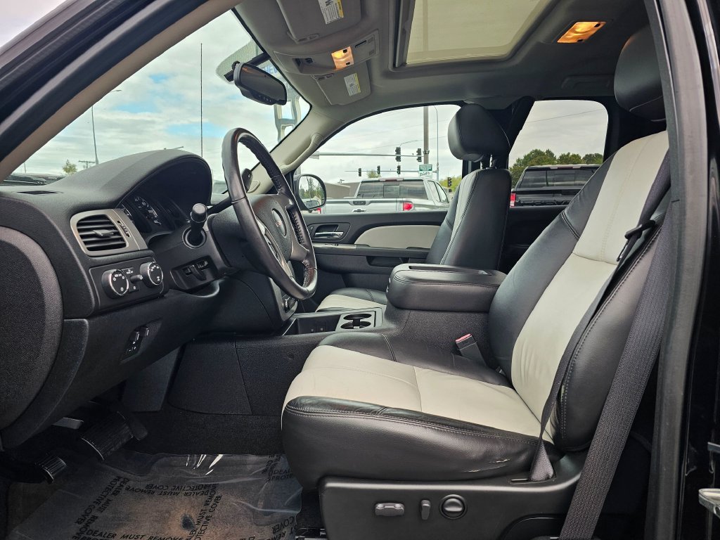 Used 2010 GMC Sierra 1500 SLT w/ All-Terrain Package AWD/4WD image 21