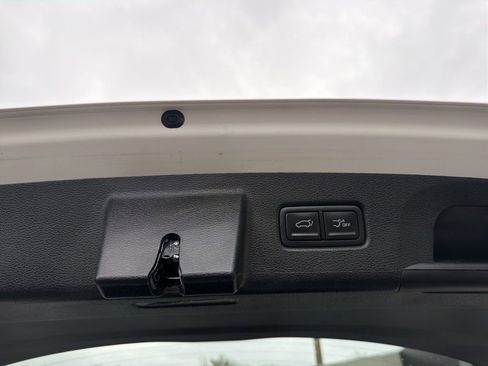 Used 2025 Kia Telluride S image 18