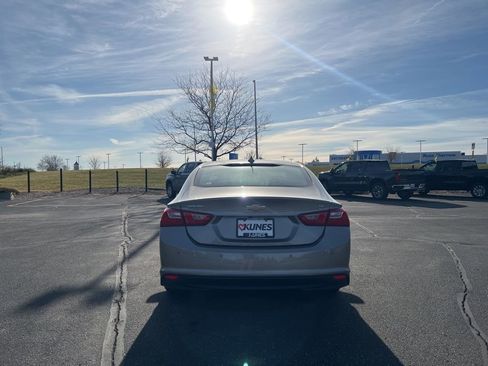 Used 2024 Chevrolet Malibu LT image 4