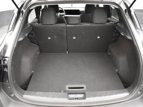 Used 2025 Nissan Kicks SV FWD image 18
