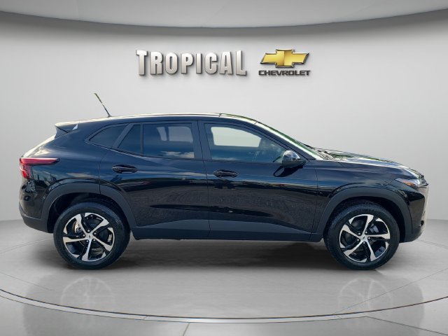 New 2026 Chevrolet Trax RS w/ Driver Confidence Package FWD image 6