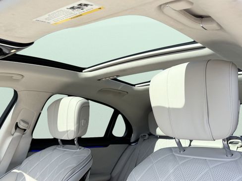 Used 2021 Mercedes-Benz S 580 4MATIC Sedan w/ Warmth & Comfort Package image 4