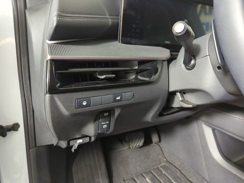 Used 2025 Nissan Murano SV image 26