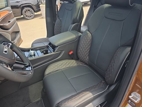 New 2026 Jeep Grand Cherokee Summit AWD/4WD image 15
