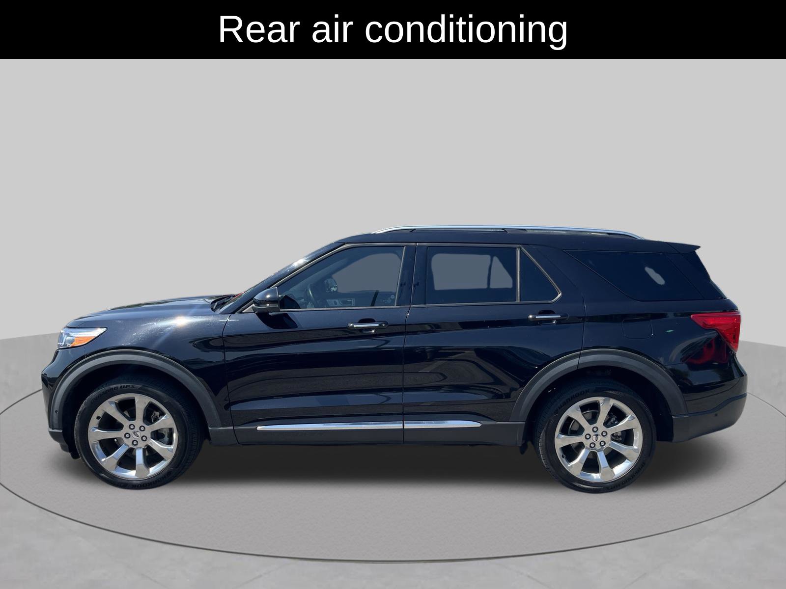 Used 2020 Ford Explorer Platinum w/ Premium Technology Package AWD/4WD image 7