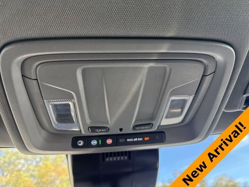 Used 2024 Chevrolet Silverado 2500 LT image 19